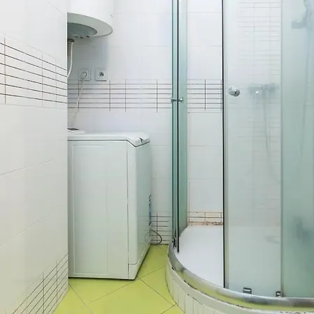 Feel At 2 Toilets *